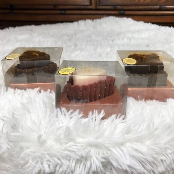 Candle Bougie Set of 3 Chocolate Scented Heart & Truffle Shaped Candles - Picture 5 of 8